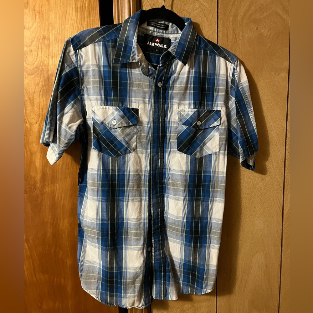 Airwalk Men’s Button Down